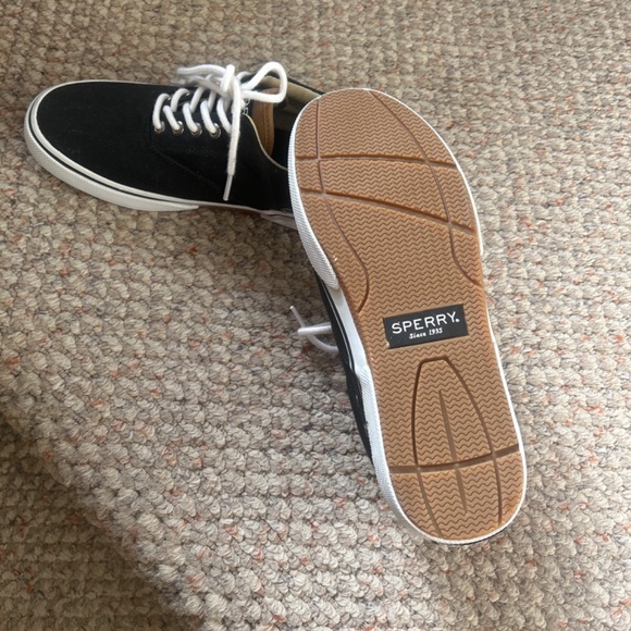 Sperry Top Sider - Picture 2 of 2